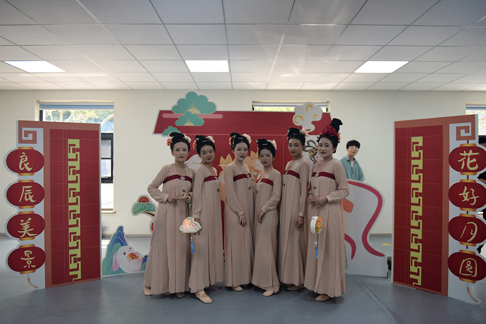 1666068859246414149h.jpg 1666068859246414149h.jpg